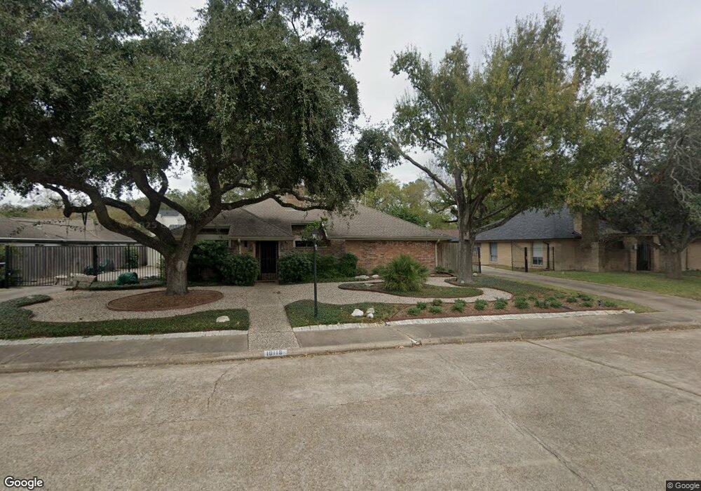 10118 Burgoyne Rd, Houston, TX 77042 - photo 1