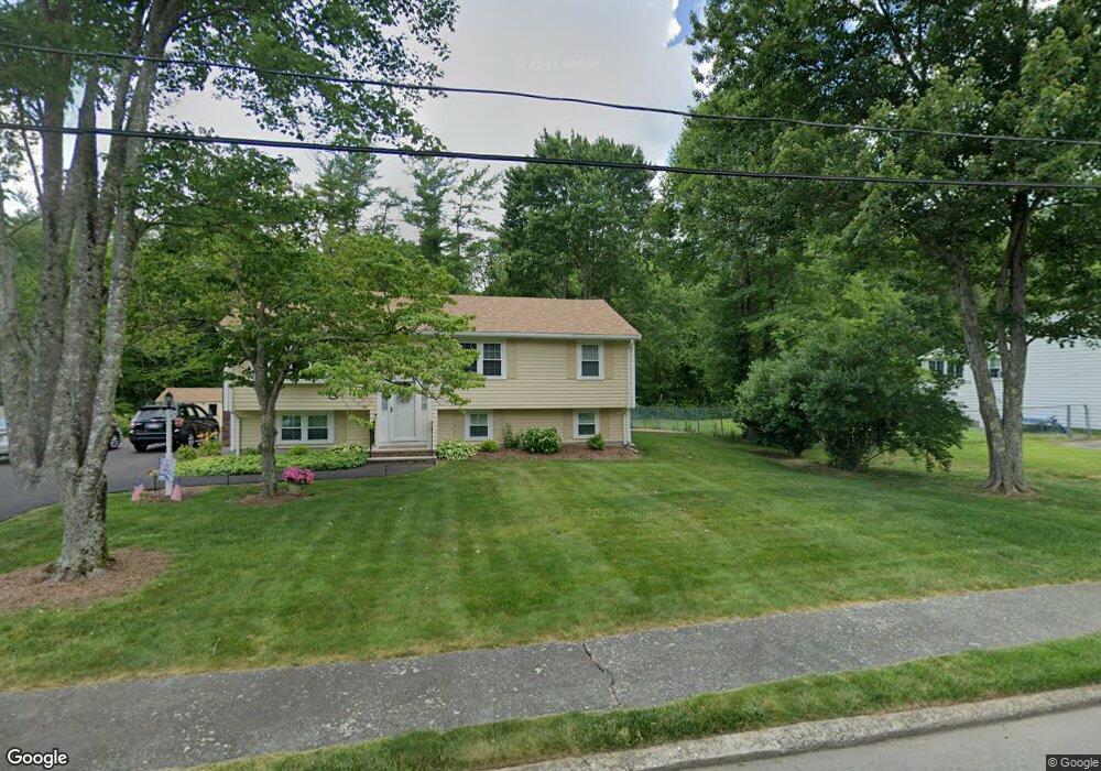 115 Atkinson Dr, Bridgewater, MA 02324 - photo 1