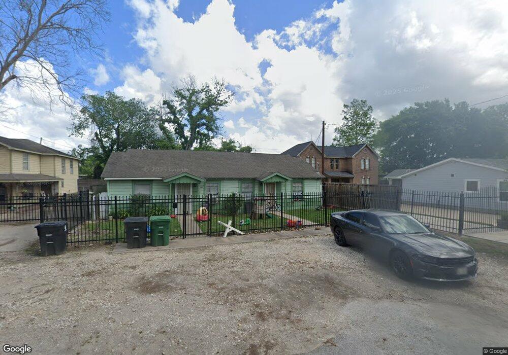 1225 Charnwood St, Houston, TX 77022 - photo 1