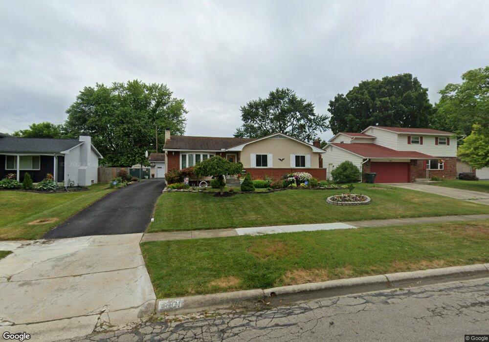 5691 Sandalwood Blvd, Columbus, OH 43229 - photo 1