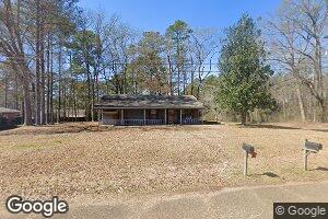 12 Christopher Dr, Columbus, MS 39702