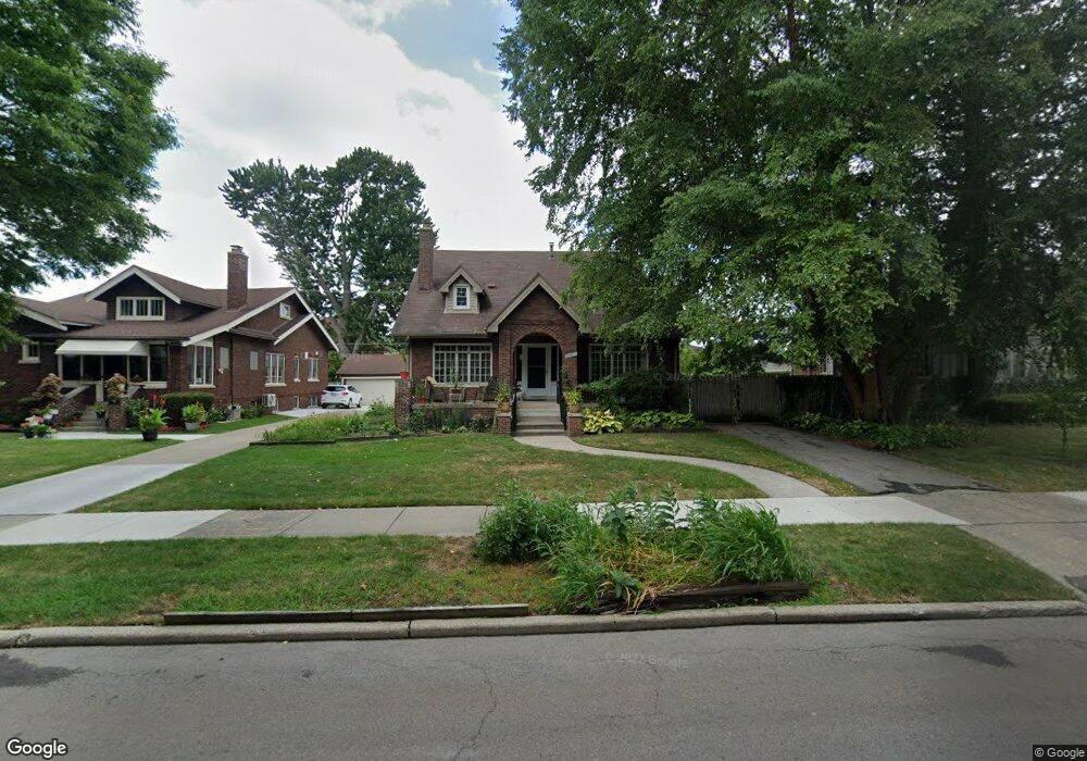 971 Barrington Rd, Grosse Pointe Park, MI 48230 - photo 1