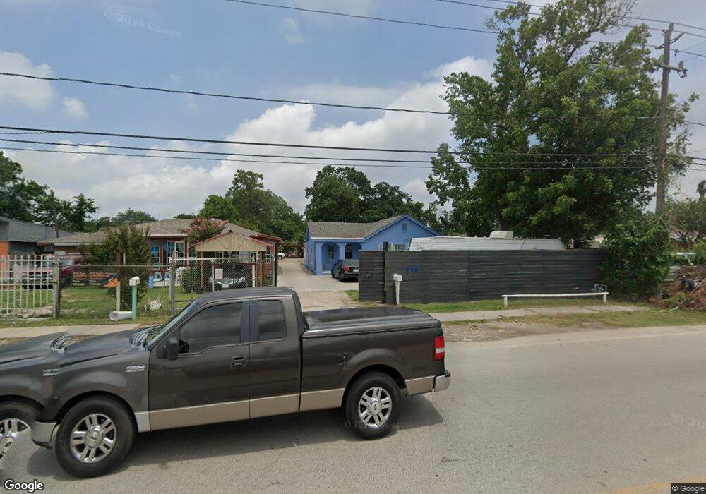 819 Berry Rd, Houston, TX 77022 - photo 1
