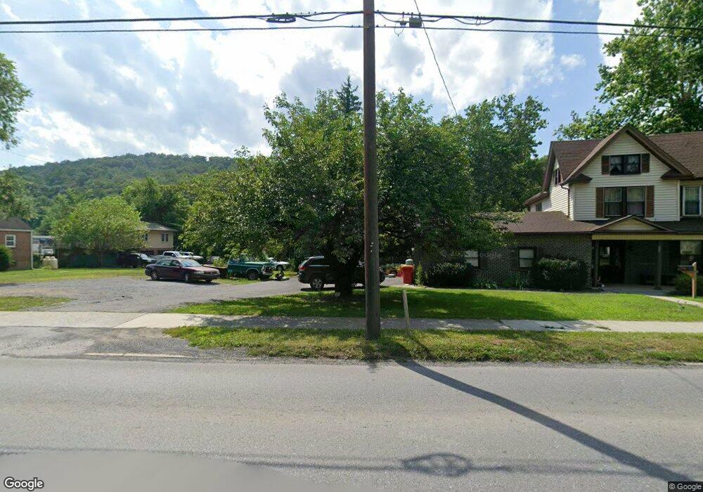 362 S Washington St, Berkeley Springs, WV 25411 - photo 1