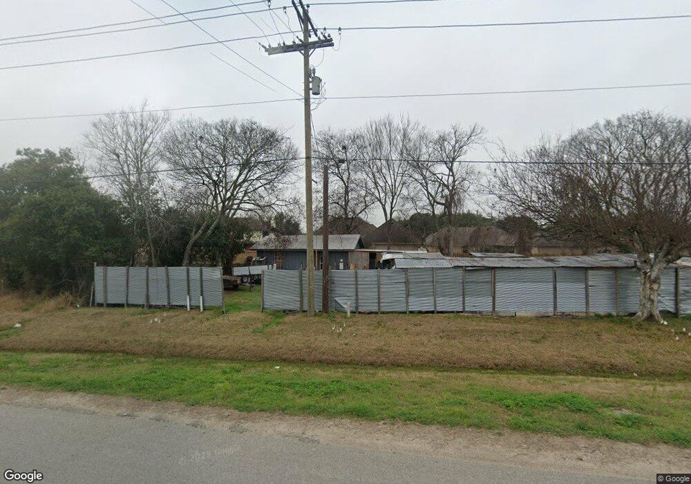 2050 Fm 1462 Rd, Alvin, TX 77511 - photo 1