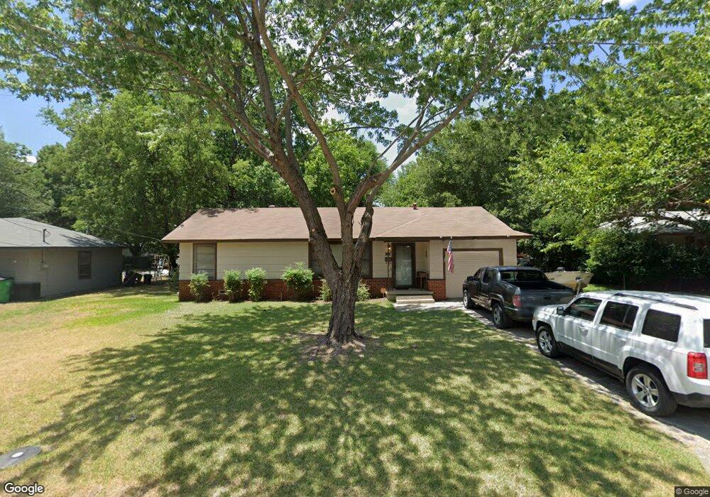 1109 Whaley Dr, Gainesville, TX 76240 - photo 1