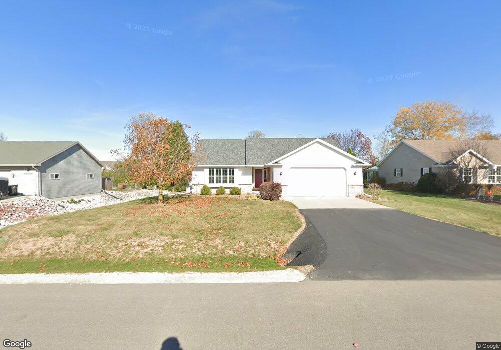 W5764 Hoelzel Way, Appleton, WI 54915 - photo 1