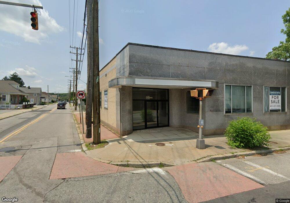 1651 Cranston St, Cranston, RI 02920 - photo 1