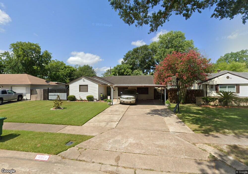 10902 Newton St, Houston, TX 77075 - photo 1