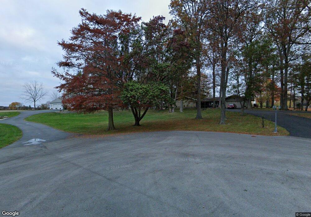 16191 Nottingham Dr, Wapakoneta, OH 45895 - photo 1