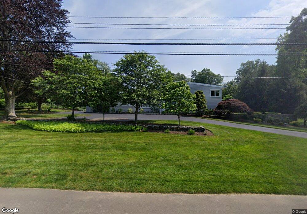 276 Hemlock Dr, Orange, CT 06477 - photo 1