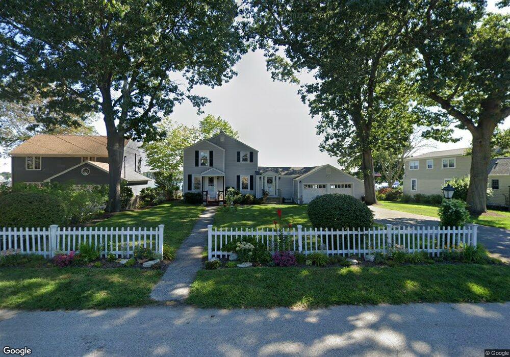 220 Riverside Dr, Riverside, RI 02915 - photo 1