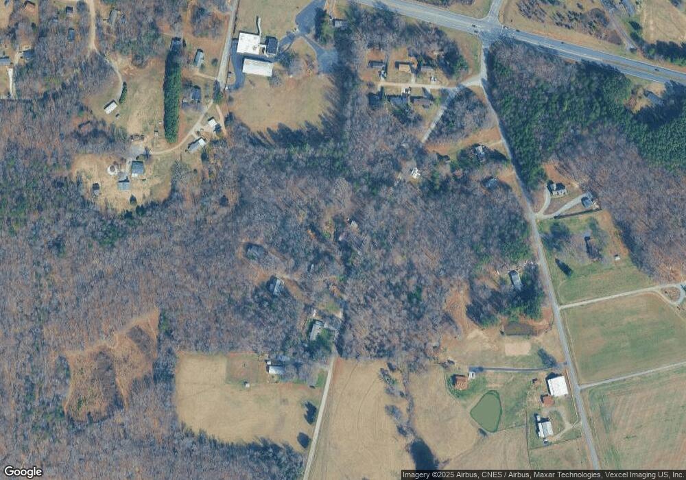 152 Wayside Rd, Statesville, NC 28677 - photo 1