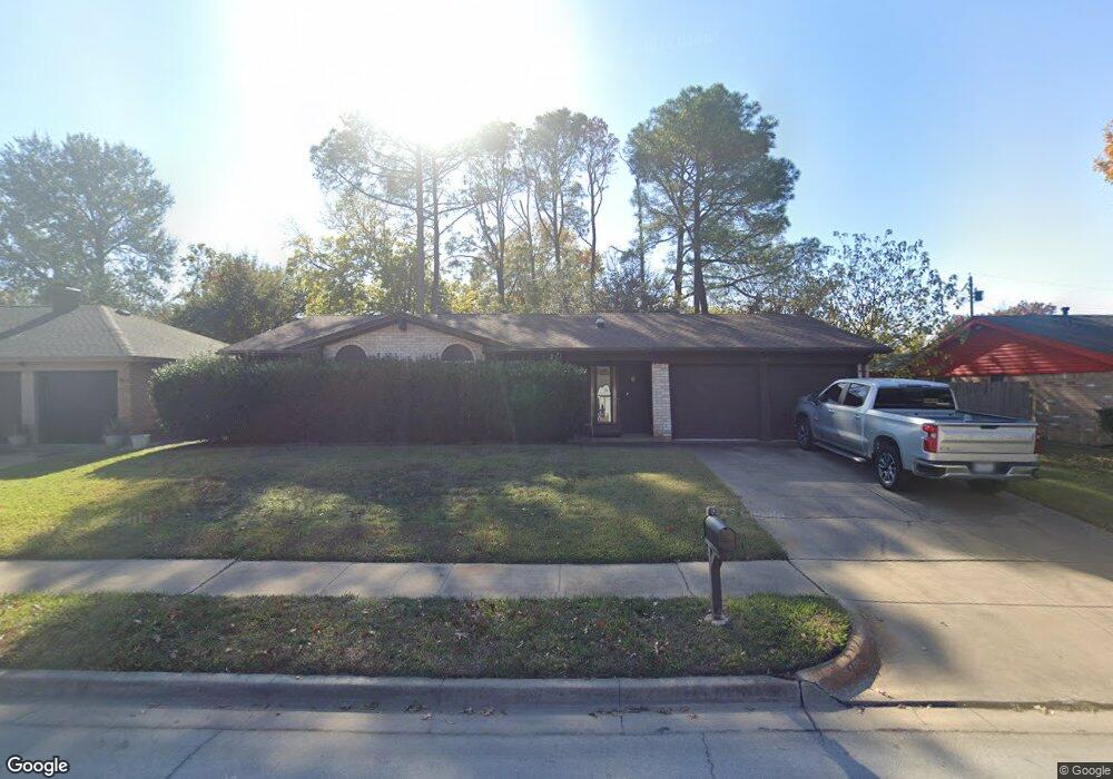 1928 Schumac Ln, Bedford, TX 76022 - photo 1