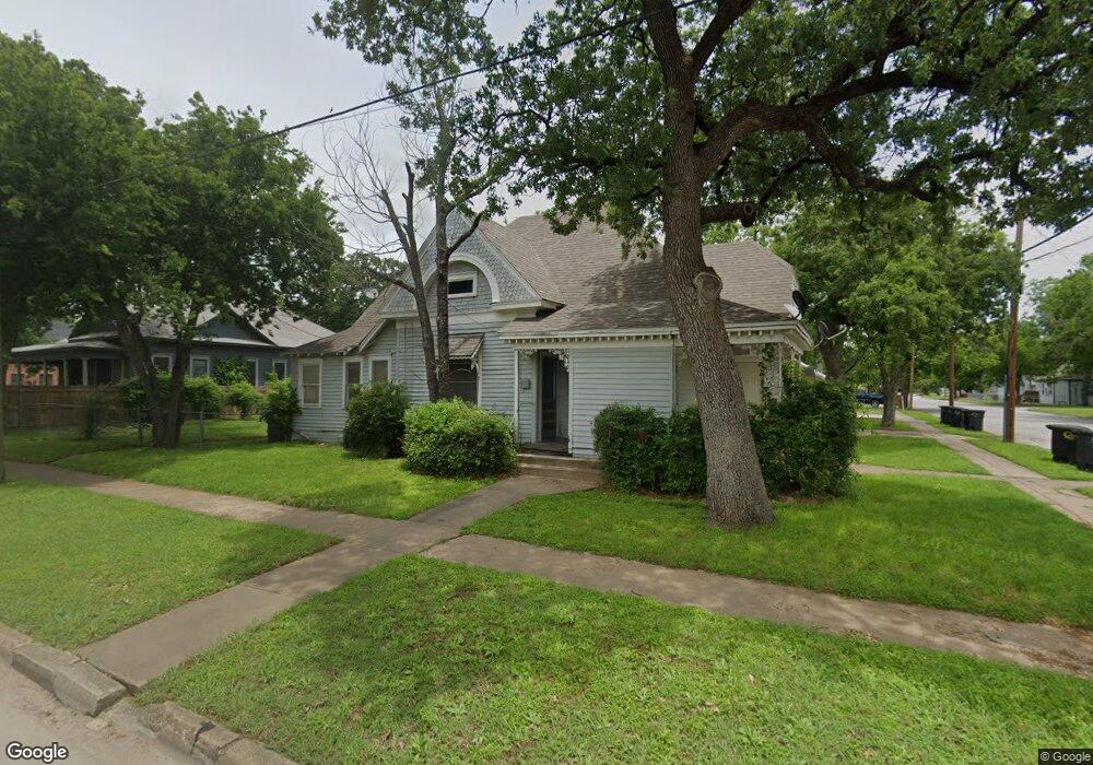 402 N Anglin St, Cleburne, TX 76031 - photo 1