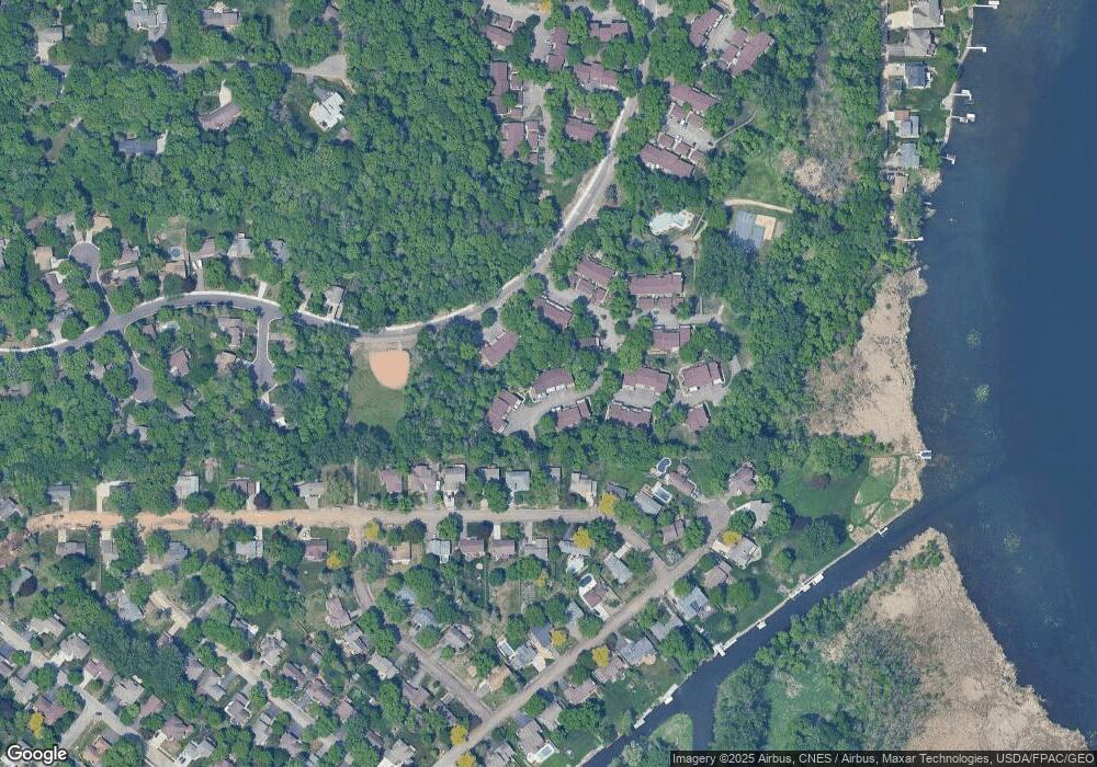 112 W Eagle Lake Dr, Maple Grove, MN 55369 - photo 1