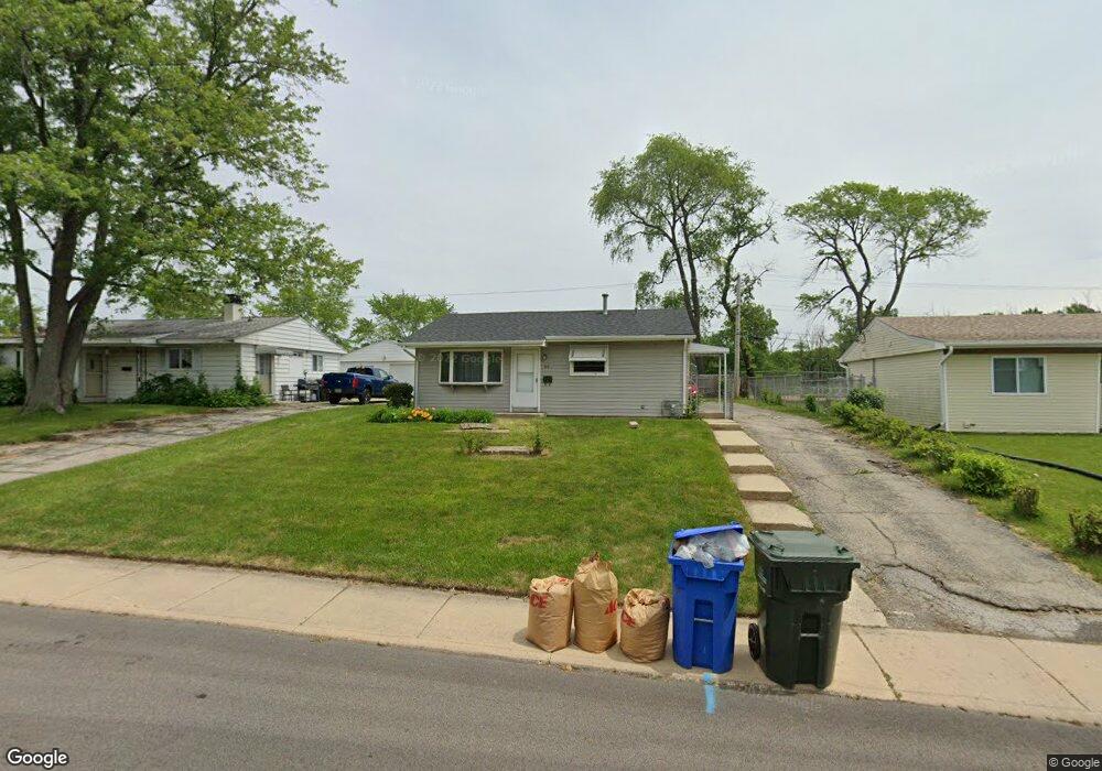 89 Sparrow Rd, Carpentersville, IL 60110 - photo 1
