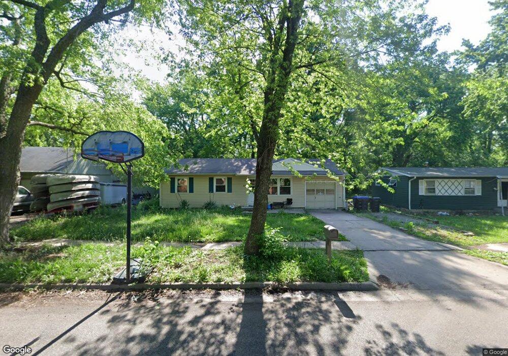 3837 SE Humboldt St, Topeka, KS 66609 - photo 1
