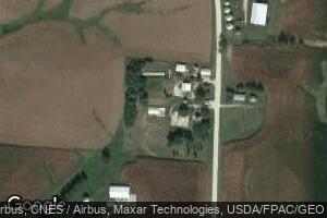 20313 Skahill Rd, Cascade, IA 52033