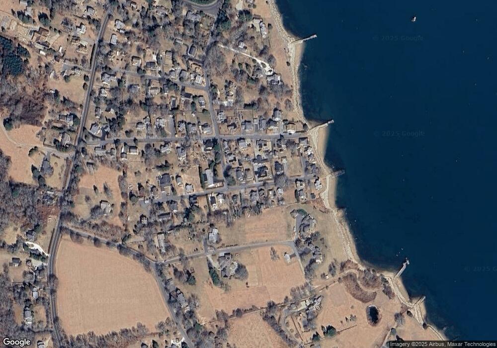 19 Bayview Ave, South Dartmouth, MA 02748 - photo 1