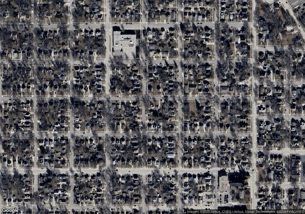 711 6th Ave NW, Austin, MN 55912 - photo 1