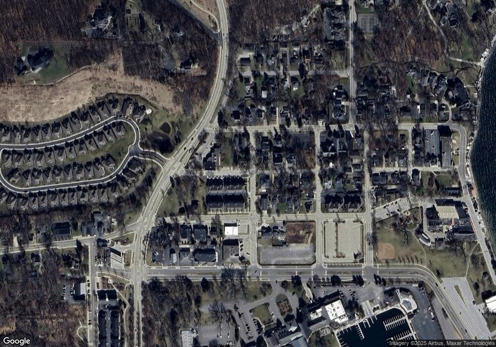 197 2nd Ave unit 197, Fontana, WI 53125 - photo 1