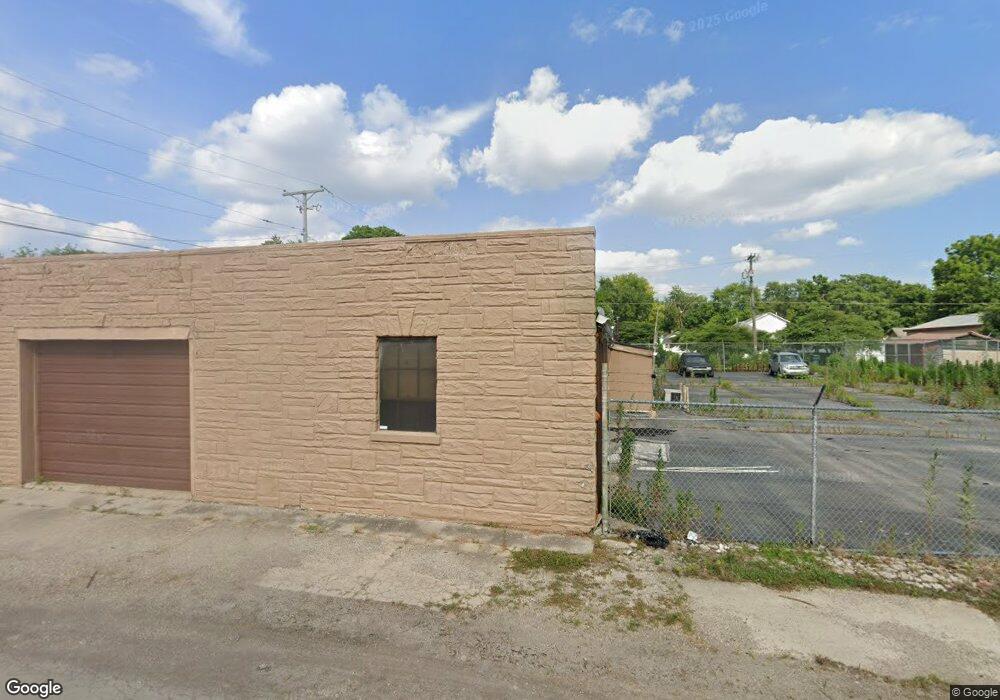 1100 S Macedonia Ave, Muncie, IN 47302 - photo 1