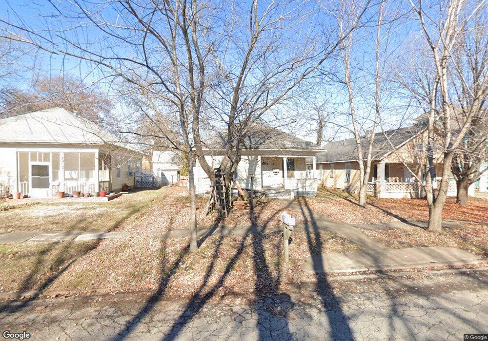 3009 Broadway Ave, Parsons, KS 67357 - photo 1