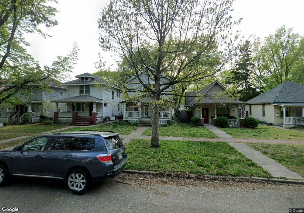427 SW Elmwood Ave, Topeka, KS 66606 - photo 1