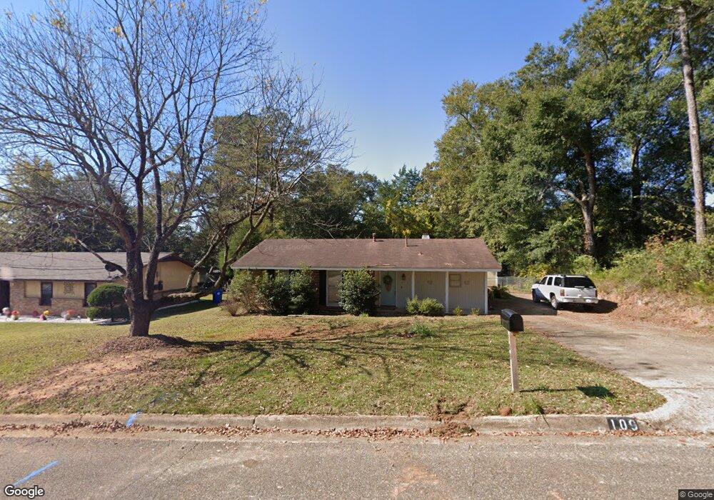 109 Stakley Dr, Prattville, AL 36067 - photo 1