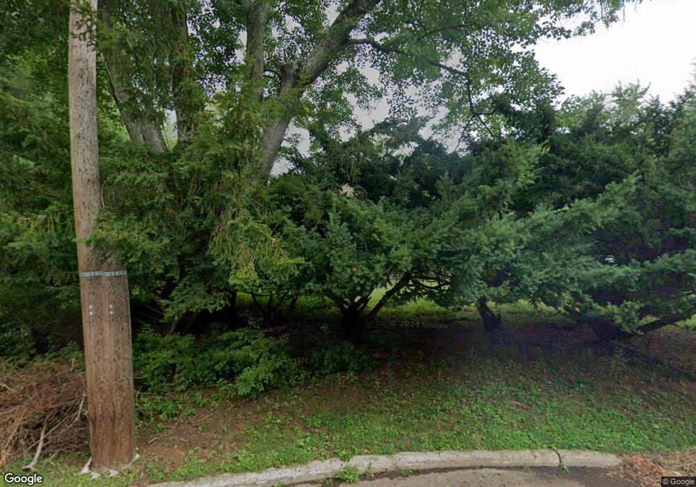 35 Howe Cir, Princeton, NJ 08540 - photo 1