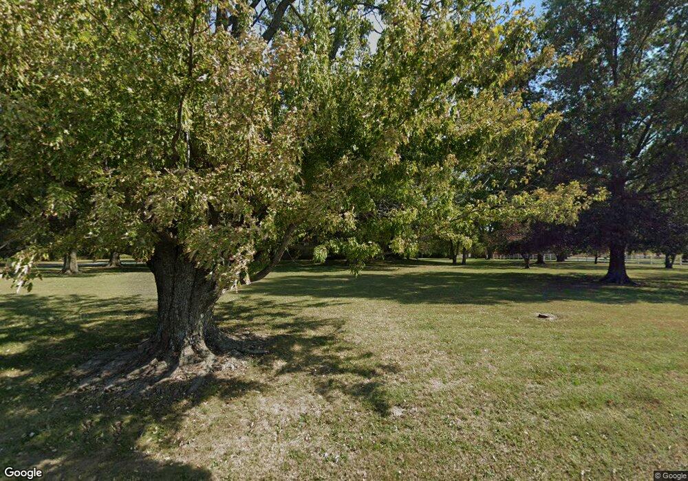 711 N Prairie Ln, Raymore, MO 64083 - photo 1