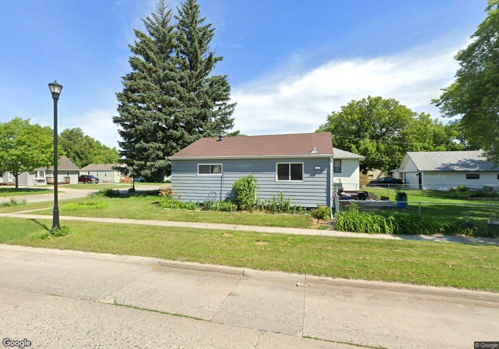1350 14 1 2 St S, Fargo, ND 58103 - photo 1
