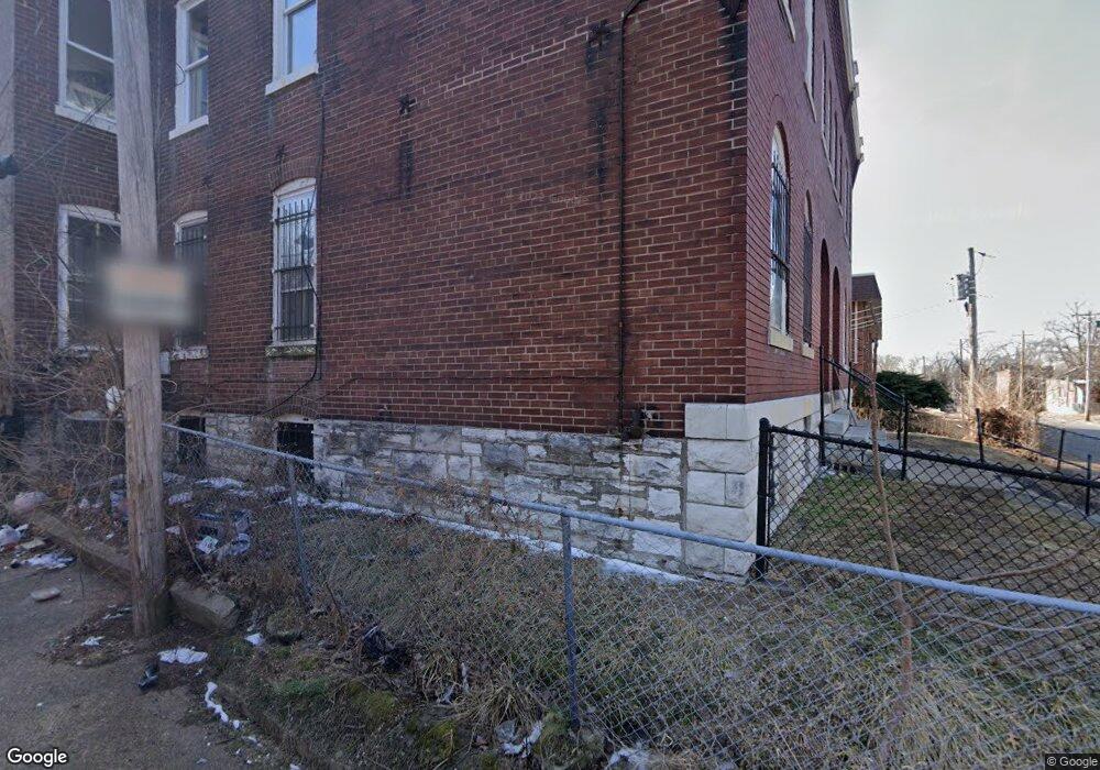 3916 Cora Ave, Saint Louis, MO 63115 - photo 1