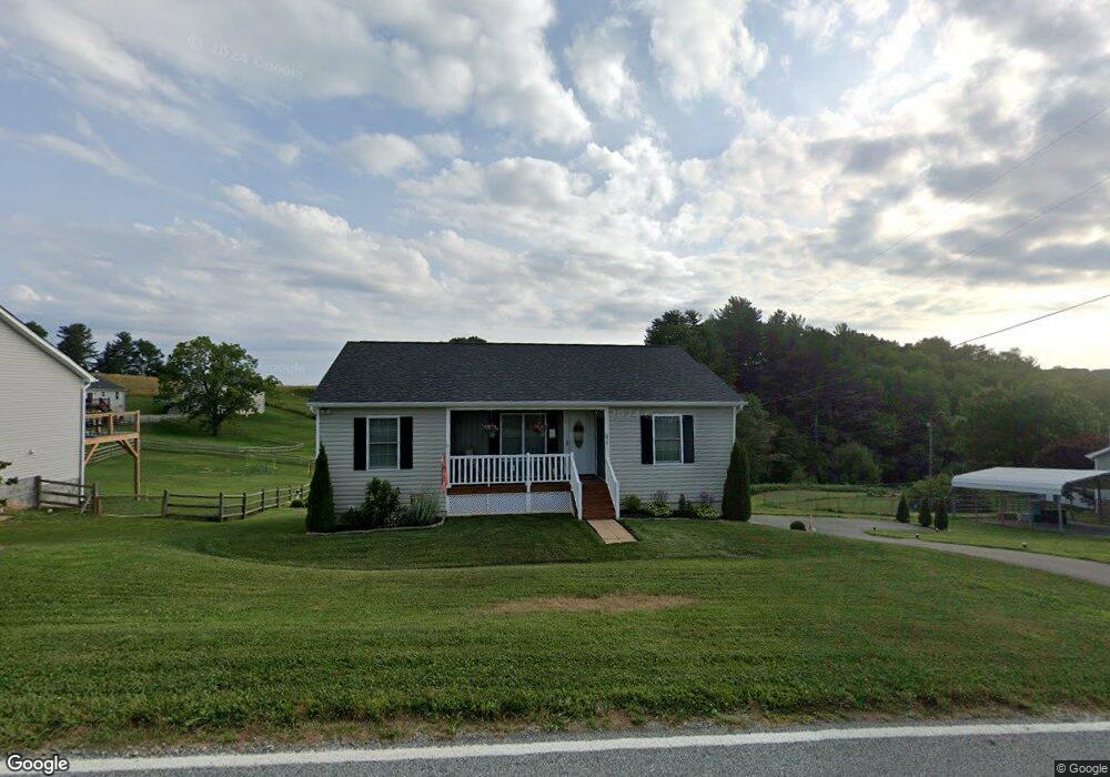 576 Wildcat Rd, Deep Gap, NC 28618 - photo 1