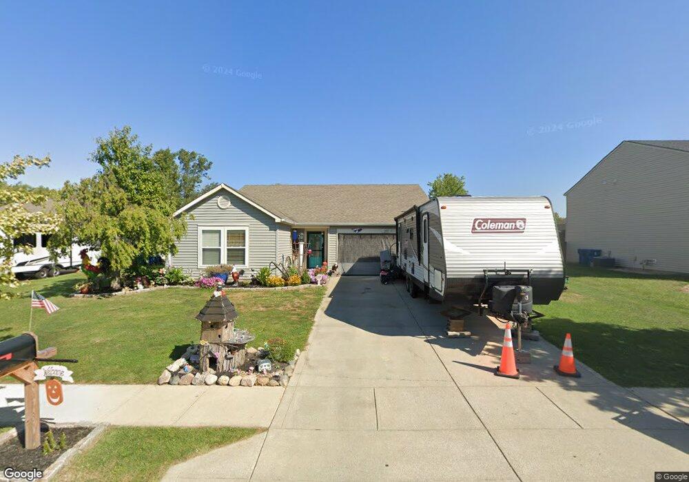 217 Cross Bow St, Sheridan, IN 46069 - photo 1