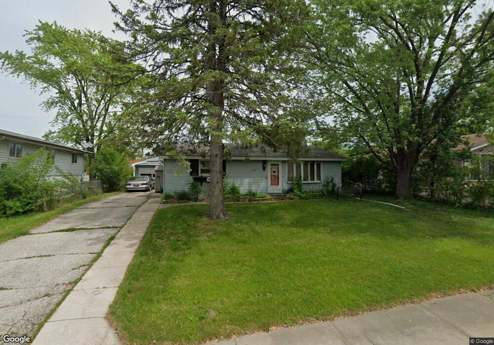 1221 Sacramento Dr, Carpentersville, IL 60110 - photo 1