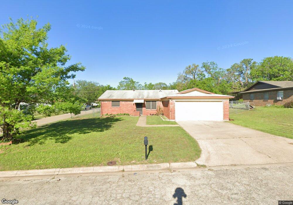 401 Hogle St, Weatherford, TX 76086 - photo 1