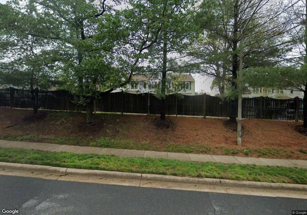 2962 Kings Station Ct, Alexandria, VA 22306 - photo 1