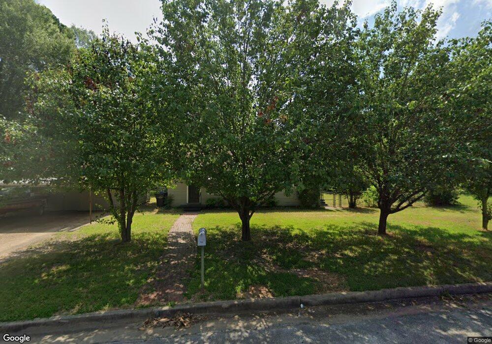 302 Glover Dr, Longview, TX 75601 - photo 1