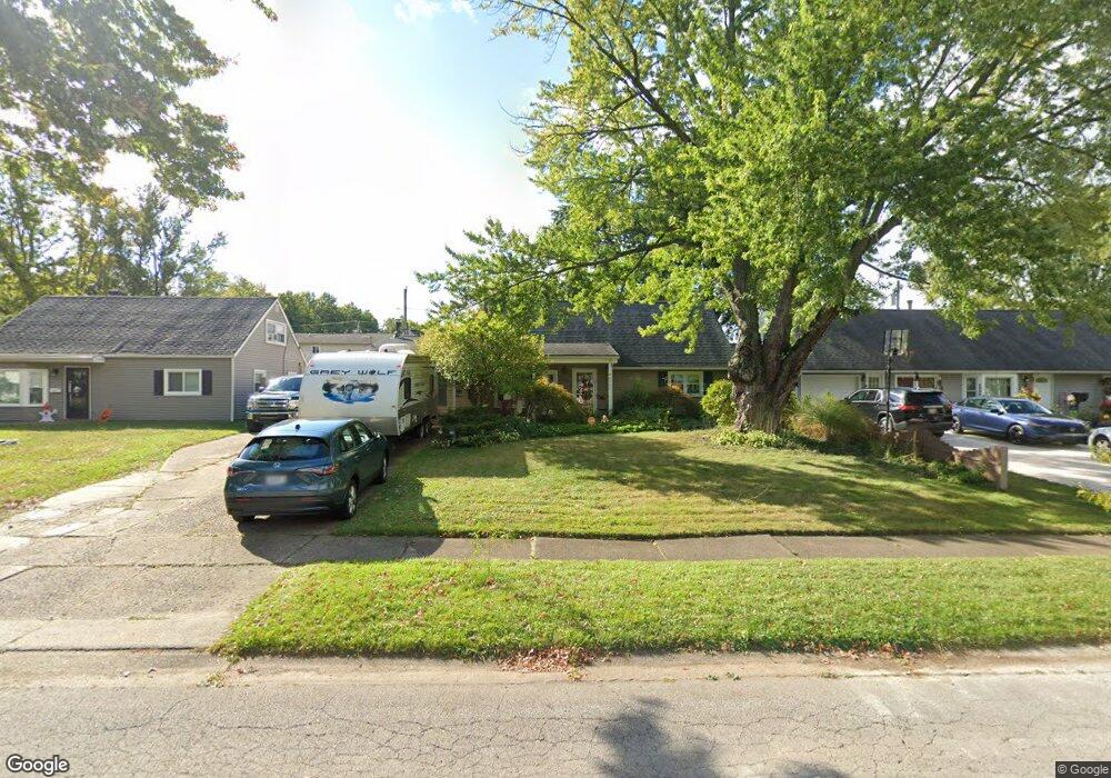 4900 Southwood Dr, Sheffield Lake, OH 44054 - photo 1