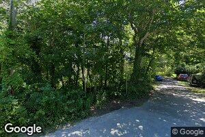 28 James St, Woods Hole, MA 02543