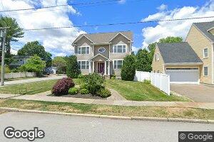 621 Saw Mill Brook Pkwy, Newton Center, MA 02459