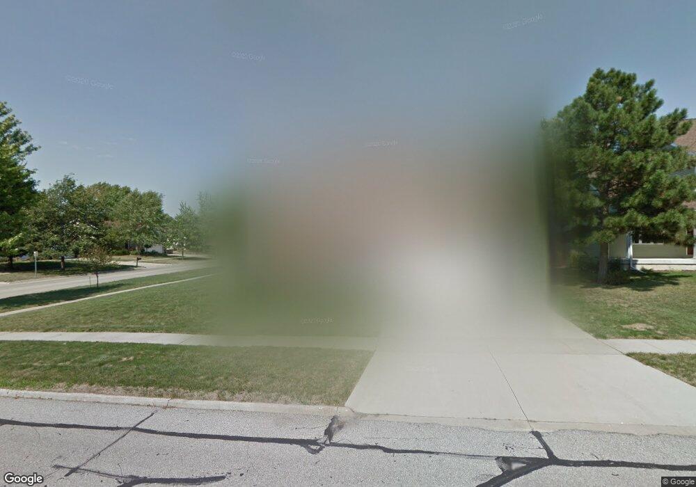 2323 Oxford Ln, Cedar Falls, IA 50613 - photo 1