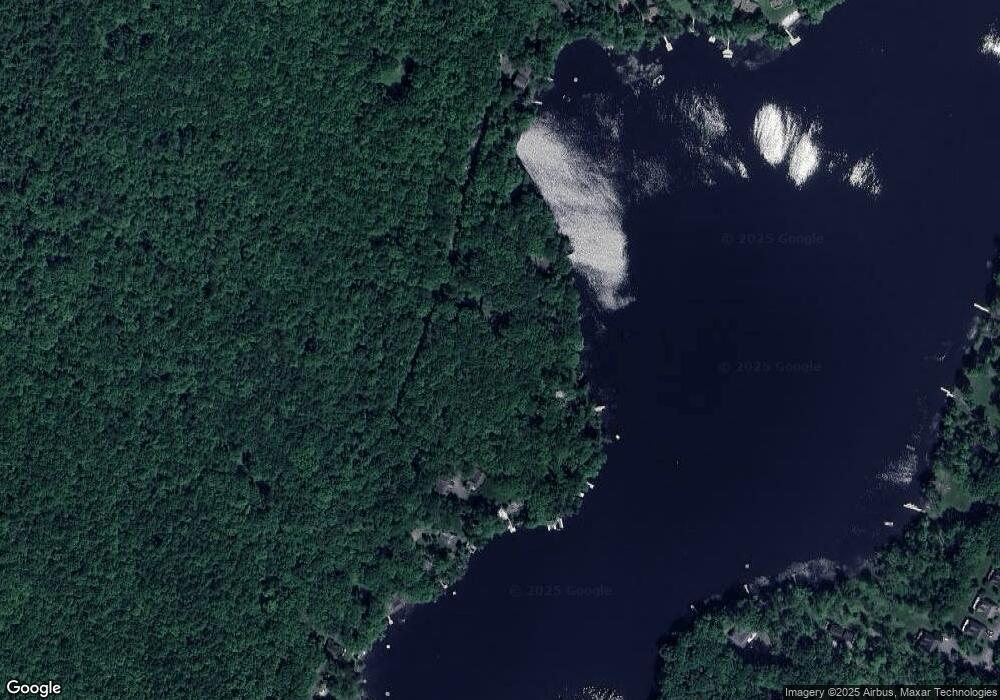 468 W Shore Dr, Hawley, PA 18428 - photo 1