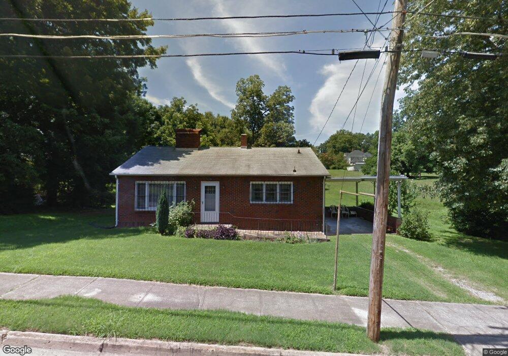 434 W Sharpe St, Statesville, NC 28677 - photo 1