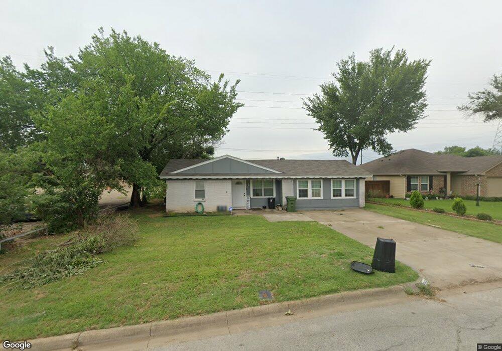 757 Treadwell Dr, Hurst, TX 76053 - photo 1