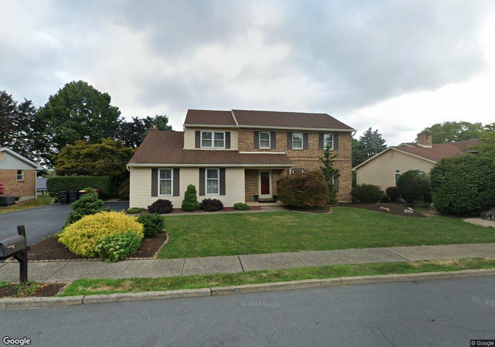 1915 Belleview Dr, Whitehall, PA 18052 - photo 1