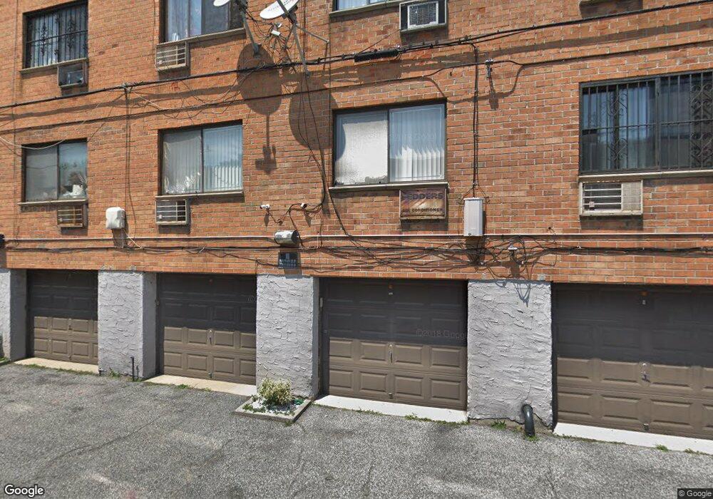 7437 Calamus Cir unit 31, Elmhurst, NY 11373 - photo 1