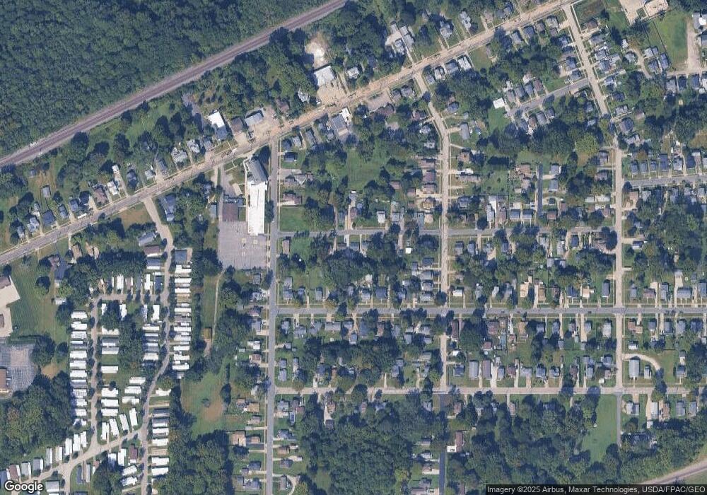 442 Lawn St, Geneva, OH 44041 - photo 1